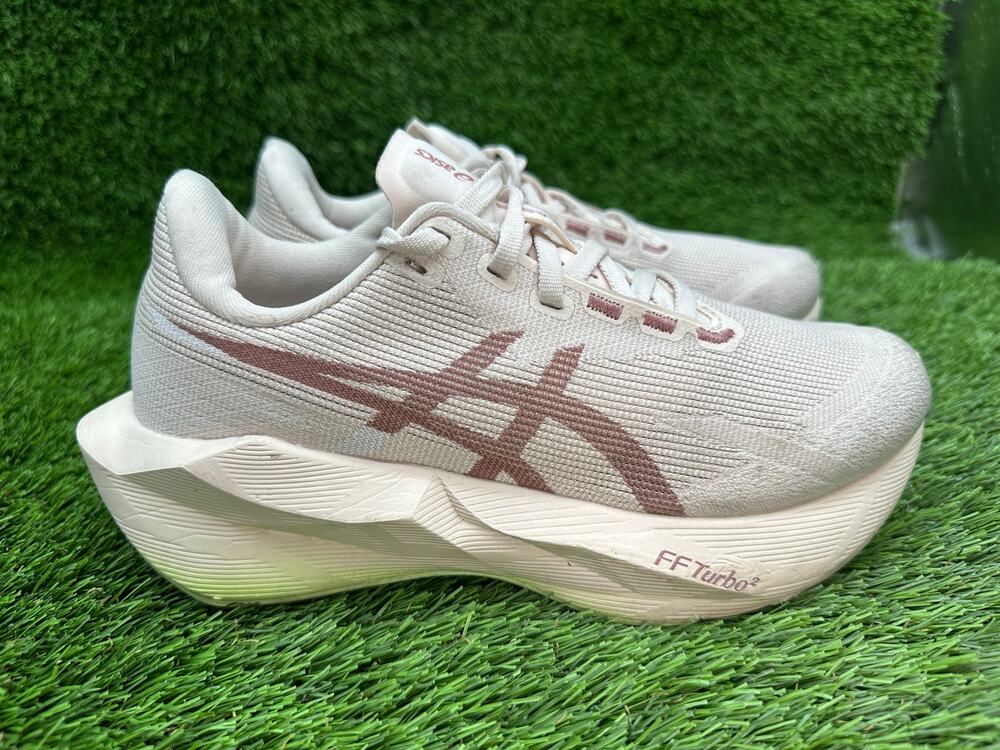 Asics Novablast 6 1012C008 Athletic Sneaker Women's 6 Beige Woven Jogging Sports